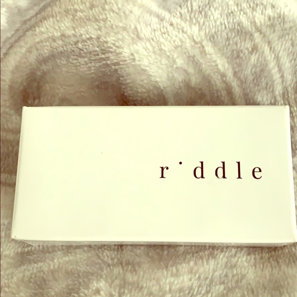 Riddle oil roller ball fragrance